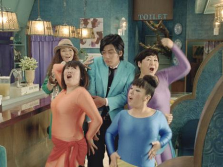 胖妹组合出演足彩CM+变身<em>猫眼三姐妹</em>(图)_