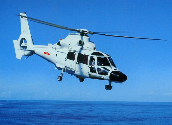 资料图:中国海军直-9型舰载直升机