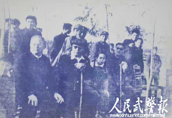 1960�궬��Ҷ��Ӣ�������顢����Ԫ˧�������Ӳ칤�������ۿ���Ȯ���ݡ�ͼƬ��Դ�������侯���������ޡ���