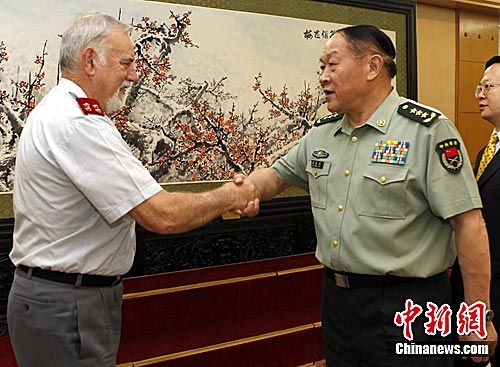 梁光烈会见葡萄牙陆军参谋长 强调中国不称霸