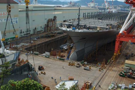 资料图：日本播磨重工在吴港的造船船渠。