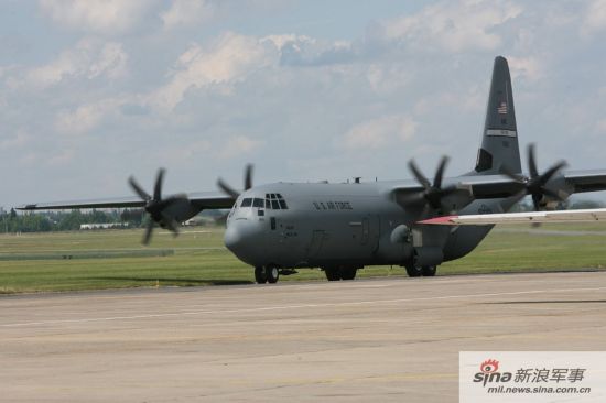 ͼC-130Jڰ躽չӰŹ