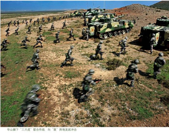 兰州军区机步旅携99G坦克赴5500米青藏高原训练