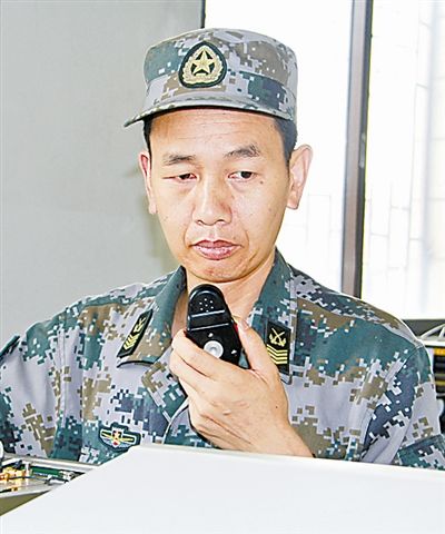 一级军士长唐远鹏:通信保障让人服气