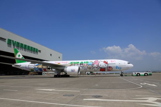 航空运输 > 正文  新浪航空讯 长荣航空第一架777-300er hello kitty