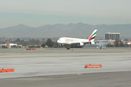 阿航推全球最长A380航线:迪拜飞洛杉矶(图)|阿