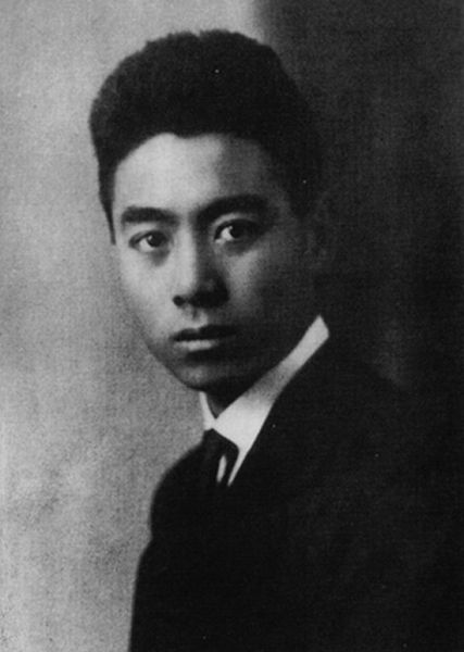 资料图：在法国勤工俭学时期的周恩来。