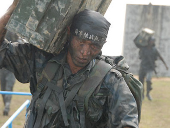 �ٷ�ý�幫���й�����½ս�Ӽ�����սѵ��