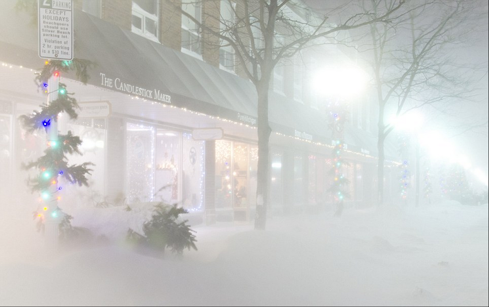 英媒：强风暴雪来袭美宣布进入紧急状态