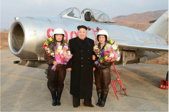 日媒:朝鲜新式导弹表明实力增强 或有岸基空射