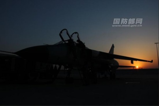 外媒：中国执勤战机飞太勤日本飞行员疲于追踪