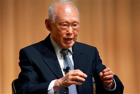 台媒:新前总理李光耀病情恶化医生正密切观察中