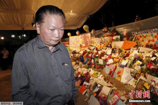 英报盘点李光耀“遗产”:禁售口香糖衣杆禁晾锅