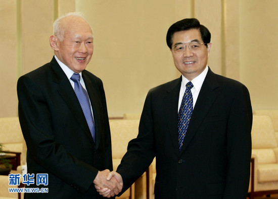 日媒盘点：李光耀与新加坡走过的90年