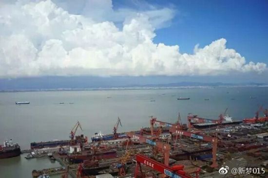中国建第二艘航母补给舰
