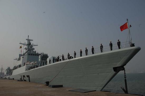 图文：出访日本回到湛江港的“深圳”舰
