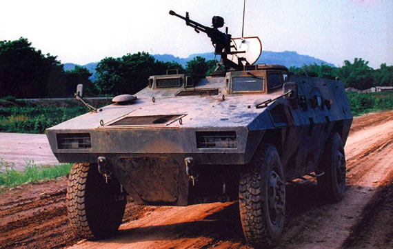 国产ql55o轮式轻型装甲车