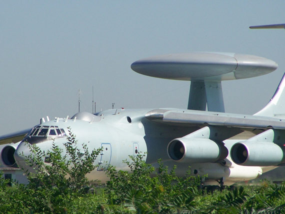 图文:中国空军空警2000大型预警机