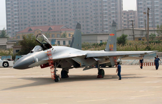 组图：中国曾根据许可证大量生产歼7与歼11战机