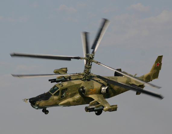 卡-50攻击直升机只有一名飞行员，在战斗中压力太大。