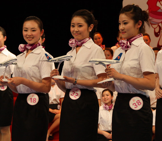 北京选区63名参赛选手晋级南航准空姐(组图)