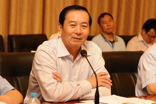 夏兴华副局长对民航二所的未来发展作出指示