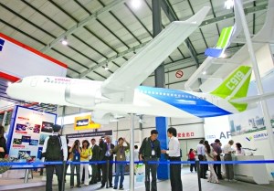 中国国产大飞机C919模型。资料图片