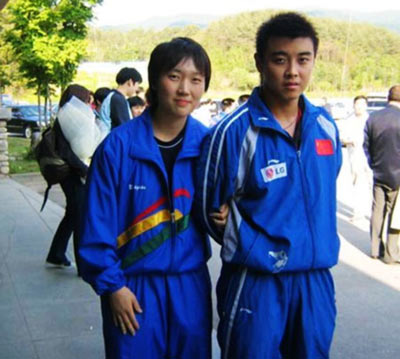王皓默认新恋情 <em>女友</em>爱讲<em>冷笑话</em>神似李宇春(图