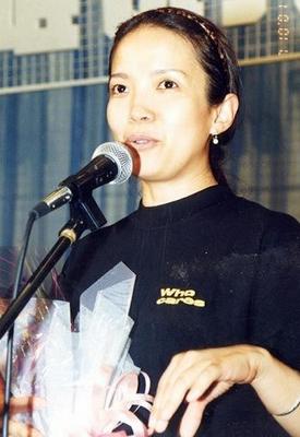 吕丽萍谈过往婚姻 称后悔与张丰毅离婚(图)