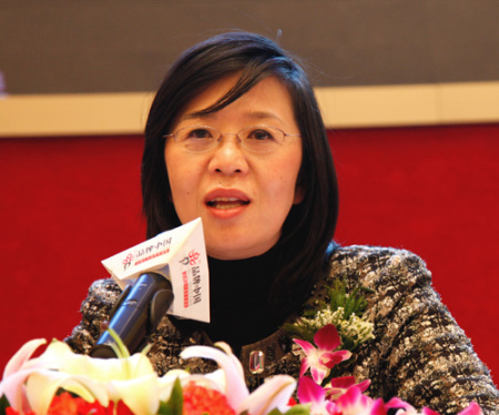 全国妇联宣传部副部长张小媛答记者问