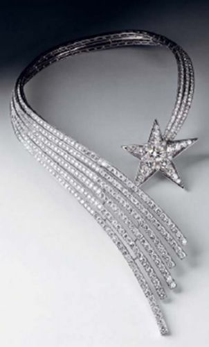 ¿(Comte)Chanel(ζ)С1932Ϊʯ鱦ϵ (Bijoux de Diamants)չƵ