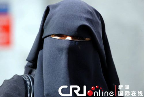 卫报:戴“穆斯林头巾”在法国被禁(图)_尚文频道_新浪网