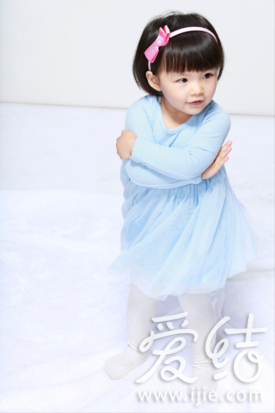 李湘女儿百万代言星二代养家糊口