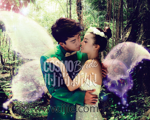 李小璐婚纱照曝光 梦幻童话光彩照人