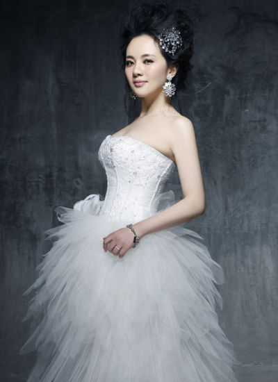 中国最美婚纱_杨紫穿婚纱的最美图片