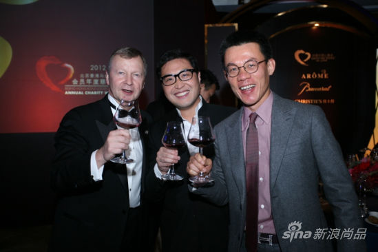 北京香港马会会所2012会员慈善酒宴举行