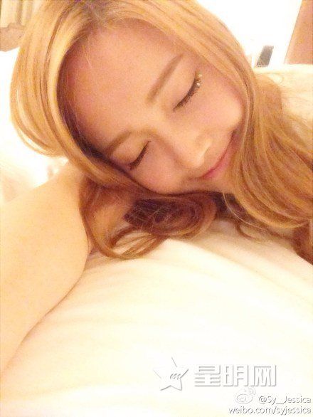 <em>少女时代Jessica</em>郑秀妍微博<em>人气</em>爆棚 晒素颜完
