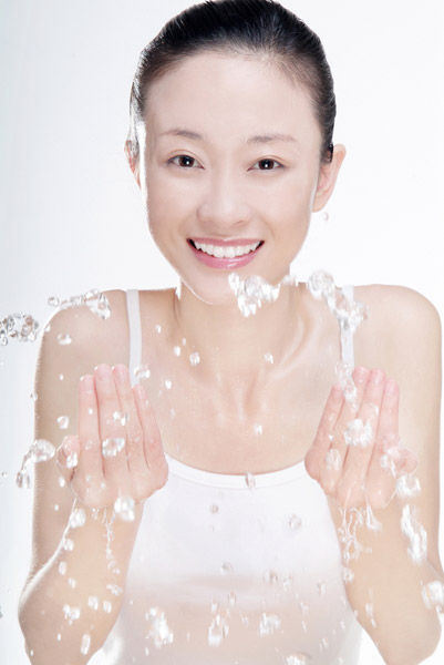冷水有助保养皮肤