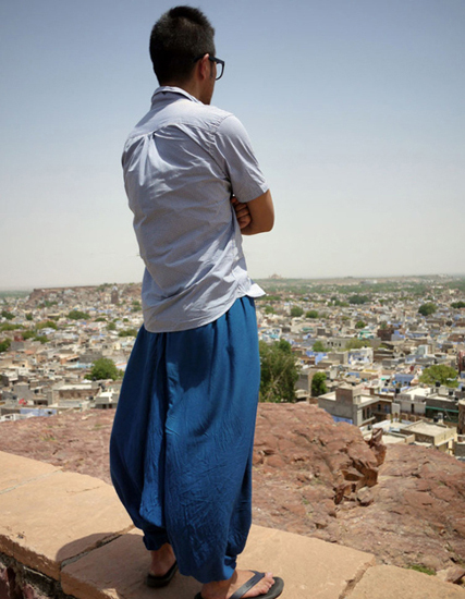 秋季潮流趋势:男士潇洒不羁阔腿裤 _尚品频道_新浪网