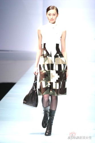 组图:Alviero Martini高级时装发布-成熟连衣裙
