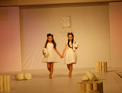 组图:安奈儿童装亮相中国国际服装服饰博览会