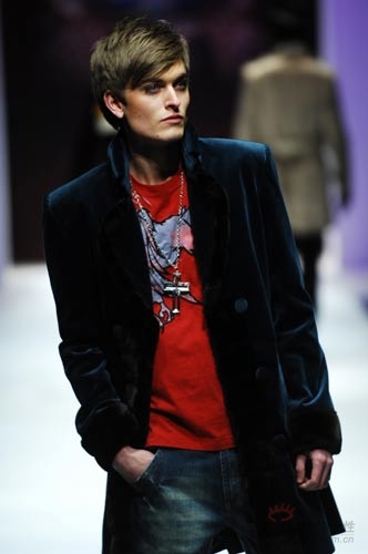 ���ͼƬ������һҳ