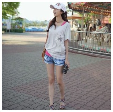 <em>民族风</em>整体造型<em>搭配</em>破洞<em>短裤</em>_新浪女性_新浪