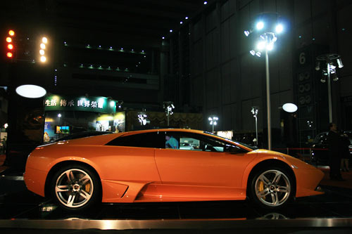 ܳLAMBORGHINI