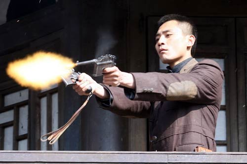 刘烨变身神枪手 自曝女友迷恋小沈阳(图)