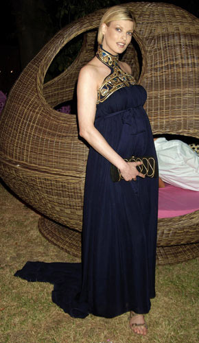 组图明星性感大肚婆写真4