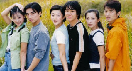 李冰冰戴眼镜为范冰冰捧场 害怕抢风头