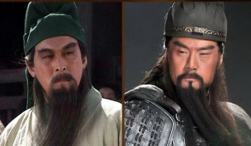将"身长九尺,髯长二尺,面若重枣,唇若涂脂,丹凤眼,卧蚕眉"的关羽近乎
