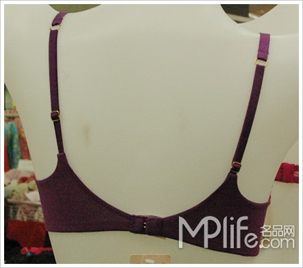 维多利亚的秘密北京特卖会:单<em>排扣文胸</em>_新浪女