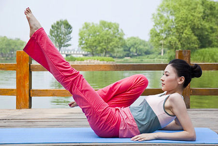 瘦腰瑜伽第五式:半船式_新浪女性_新浪网
